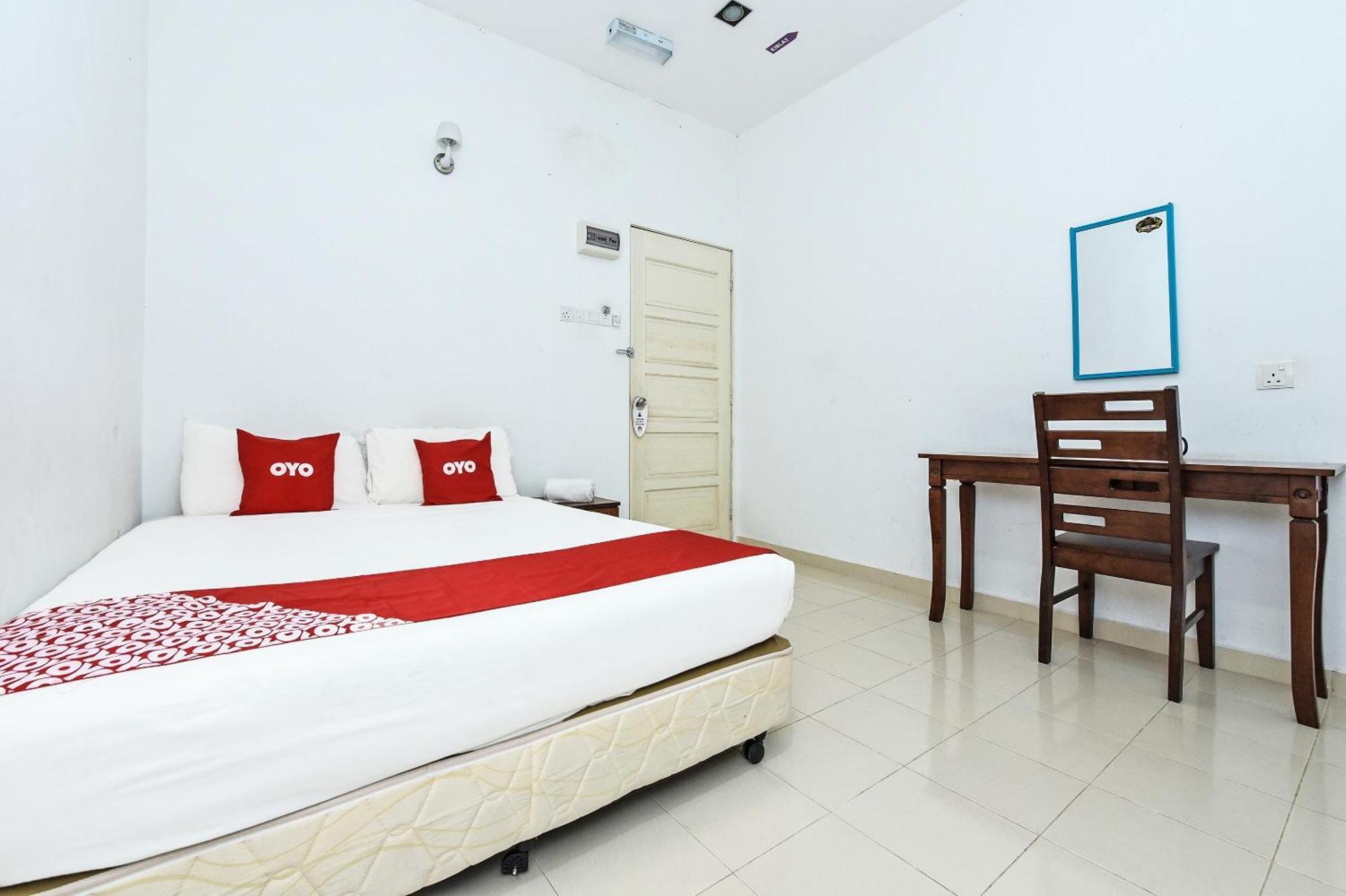 Oyo 275 Senyum Inn Pantai Cenang (Langkawi) Exterior foto
